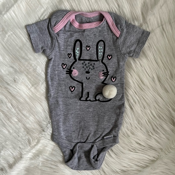 Gerber Other - 🔴Gerber Baby Girl Little Bunny Onesie SZ 0-3m💕🐰